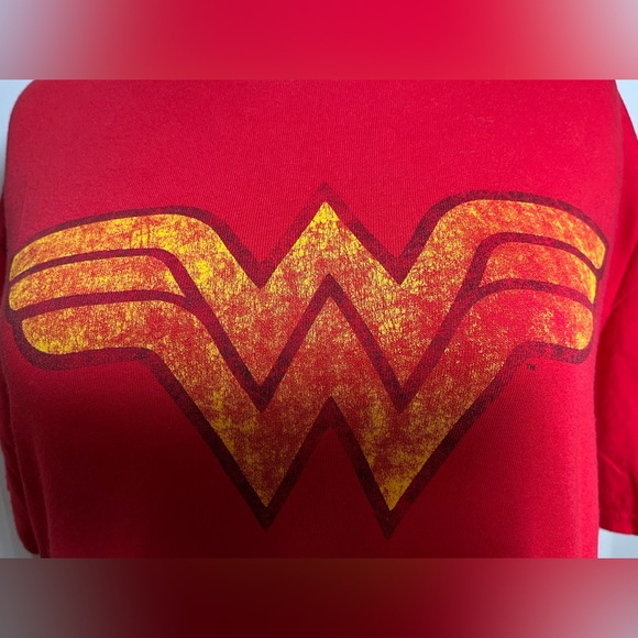DC Comic Originals Red Wonder Woman T-Shirt - Picture 3 of 7
